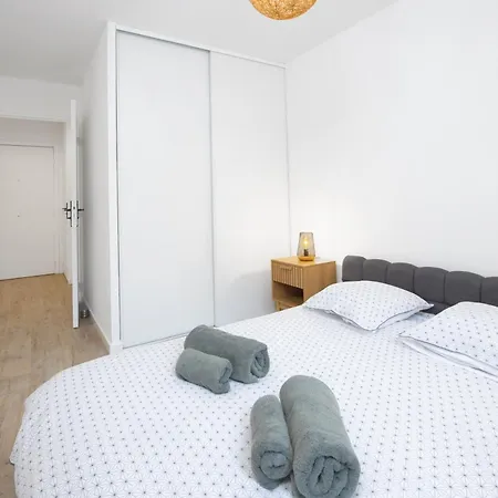 Palais Ligure - Agreable 2 Pieces - - Parking Gratuit *