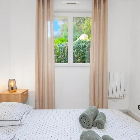 Palais Ligure - Agreable 2 Pieces - - Parking Gratuit アパート マントン